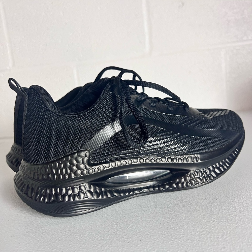 Women's Solid Knit Athletic Sneakers - Black